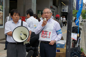 山﨑会長は「生涯派遣で低賃金」をもたらす派遣法の改正法案について、その問題点を訴えた。