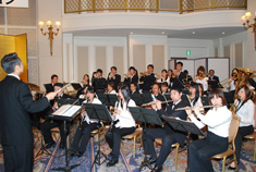 守口市青少年吹奏楽団による演奏で会場全体が大いに盛り上がった。