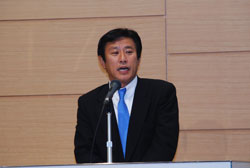 民主党への支持を訴える樽床民主党大阪府連代表