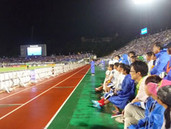 【サッカー観戦】Ｊリーグ「ガンバ大阪」vs「横浜マリノス」をグランド席での観戦。目の前でプレーする選手に大興奮。